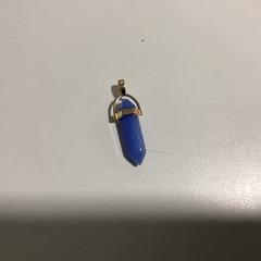 Hangertje Blauwe steen - 040525 BILLIE1 がiLostで Ziggo Dome によって報告されました