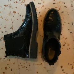 Zapato, segundo informou MEININGER Hotel Köln West usando iLost