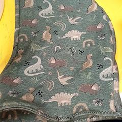 Balaclava Bleu - motif dinosaures, amint azt IKEA Lille az iLost segítségével jelentette.