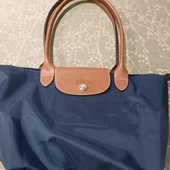 가방 - Handtas, iLost를 사용하여 Regio Antwerpen - Brussel에 보고됨