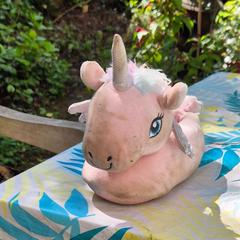 Kinderspeelgoed: Een roze eenhoorn, amint azt az iLostnak jelentették.