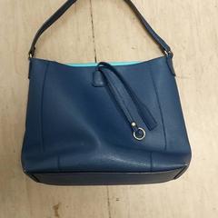 Bag - handtas, som rapportert av Regio Antwerpen - Brussel ved bruk av iLost