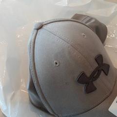Baseball cap Grijs met under armor, as reported by LUMC using iLost