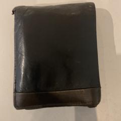 Wallet El ourzazi d, as reported by Gemeente Amsterdam using iLost