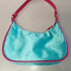 Poltsa - Handtasje, gisa salatu by Centraal magazijn iLost erabiliz