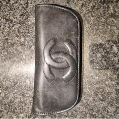 Etui na okulary chanel, zgłoszono przez Van der Valk Hotel Wolvega Heerenveen przy użyciu iLost