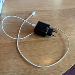 Adattatore Telephone adapter, come riportato da ibis Styles Rotterdam Ahoy utilizzando iLost