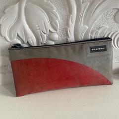 Freitag pouch, som rapporterats till iLost