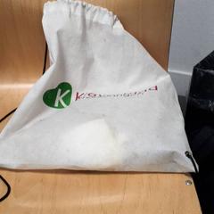 Bag Wit, som rapportert av Connexxion Hoeksche Waard Goeree Overflakkee ved bruk av iLost