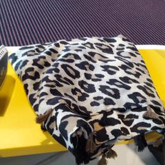 Sjaal, som rapportert av Pathé Nijmegen ved bruk av iLost