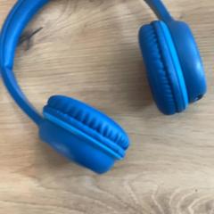 سماعات الرأس، كما تم الإبلاغ عنه بواسطة MEININGER Hotel Köln West عبر iLost