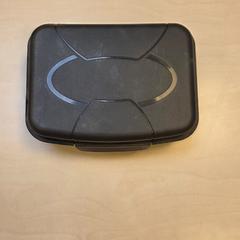 Doosje plastic doosje がiLostで Centraal magazijn によって報告されました