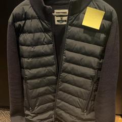 Jakke, som rapportert av Van der Valk Hotel Utrecht ved bruk av iLost