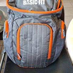 Mochila basic fit, segundo informou Regio Limburg - Leuven usando iLost
