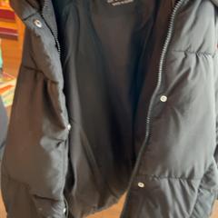 Jaqueta Zara, segons ha informat Familiepark Drievliet mitjançant iLost