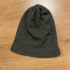 قبعة صغيرة groen، كما تم الإبلاغ عنه بواسطة Pathé Tuschinski عبر iLost