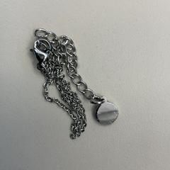 Pulseira Armband, segundo informou Movie Park Germany usando iLost
