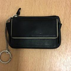 Portemonnee, zoals gemeld door Qbuzz U-OV met iLost