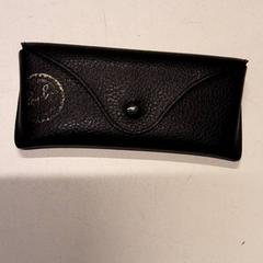 Étui à lunettes, a été signalé par Qbuzz ZHN utilisant iLost