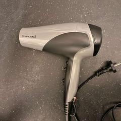 Haartrockner, gemeldet von Ramada by Wyndham Amsterdam Airport Schiphol über iLost