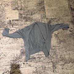 Vestje Grijs, Massimo Dutti, come riportato da Van der Valk Rotterdam Blijdorp utilizzando iLost
