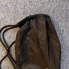 Tas Zwart nike, zoals gemeld door EBS OV Poeldijk met iLost