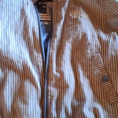 Vest Blauw met wit, as reported by Familiepark Drievliet using iLost