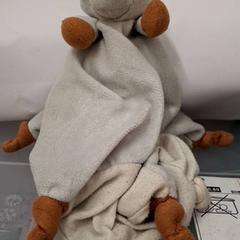 Manteta, segons ha informat IKEA Paris - Plaisir mitjançant iLost