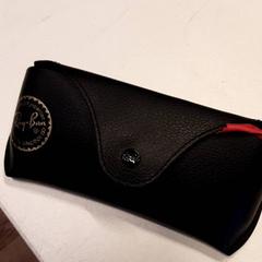 Glasses case, as reported by Qbuzz ZHN using iLost