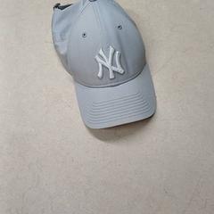 Casquette Grijs, a été signalé par Qbuzz GD Groningen Peizerweg utilisant iLost