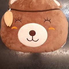 Almohada, ha sido reportado por Rotterdam The Hague Airport con iLost