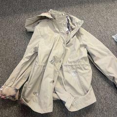 Chaqueta, segundo informou Gebo Tours usando iLost