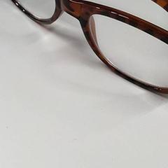 Ulleres, segons ha informat IKEA Gent mitjançant iLost