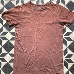 Camisa, ha sido reportado por Groepsaccomodatie Kasteel de Berckt con iLost
