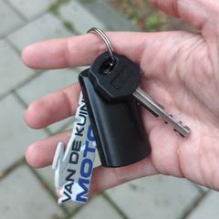 Keychain found in Bos en Lommer, Amsterdam, gerapporteerd met iLost