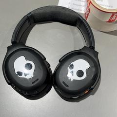 Hörlurar, rapporterat av Pathé Tilburg Stappegoor med iLost