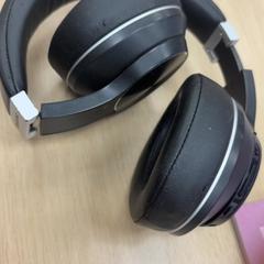 Cuffia, come riportato da Regio Antwerpen - Brussel utilizzando iLost