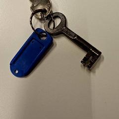 Chave, como reportado por Gemeente Hilversum utilizando o iLost