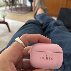 Guess Airpod Pro Case, jak zgłoszono do iLost