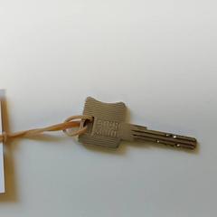 المفاتيح (متنوعة)، كما تم الإبلاغ عنه بواسطة Regio Limburg - Leuven عبر iLost