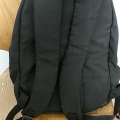 Mochila, como reportado por Regio Antwerpen - Brussel utilizando o iLost
