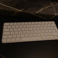 Clavier, a été signalé par Van der Valk Hotel Amsterdam Zuidas utilisant iLost