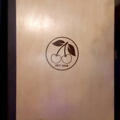 Box Possibly sculpting tools, ako bolo nahlásené Leonardo Royal Hotel Amsterdam pomocou iLost