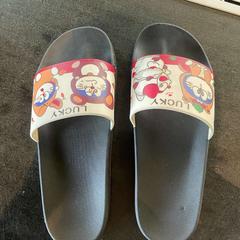 Schuh, gemeldet von Hotel V Fizeaustraat über iLost