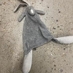 Juguete Knuffel konijn, ha sido reportado por IKEA Utrecht con iLost