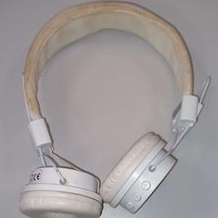 ヘッドホン がiLostで Arriva West-Brabant によって報告されました