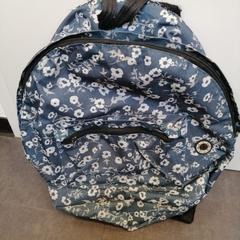 Motxila Blau mit Blumen von Audio, gisa salatu by Wilmering Vechta iLost erabiliz