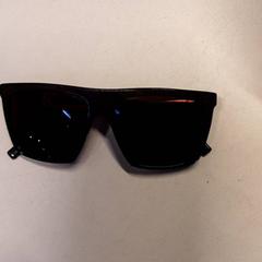 النظارات، كما تم الإبلاغ عنه بواسطة Qbuzz ZHN عبر iLost