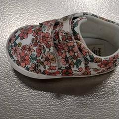 Detská topánka Bloemen, ako bolo nahlásené IKEA Utrecht pomocou iLost