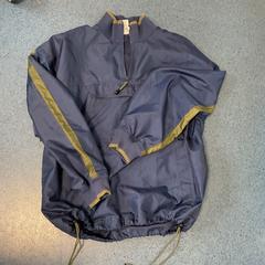 الجاكيتات، كما تم الإبلاغ عنه بواسطة Breng Arnhem عبر iLost